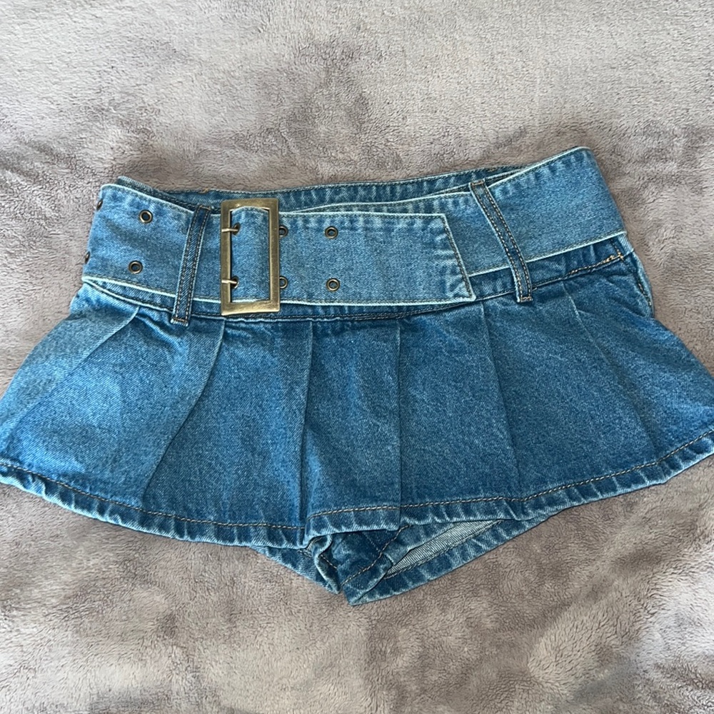 edikted denim pleated mini skirt w/ built in shorts